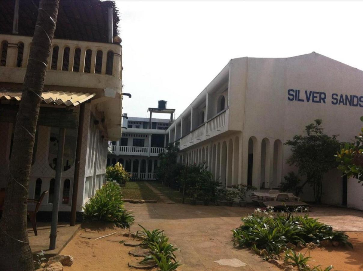 Hotel Silver Sands Negombo Ngoại thất bức ảnh