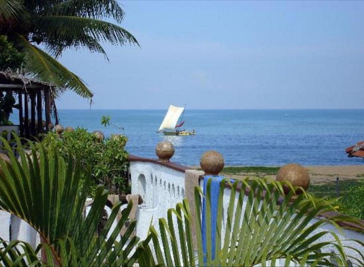 Hotel Silver Sands Negombo Ngoại thất bức ảnh