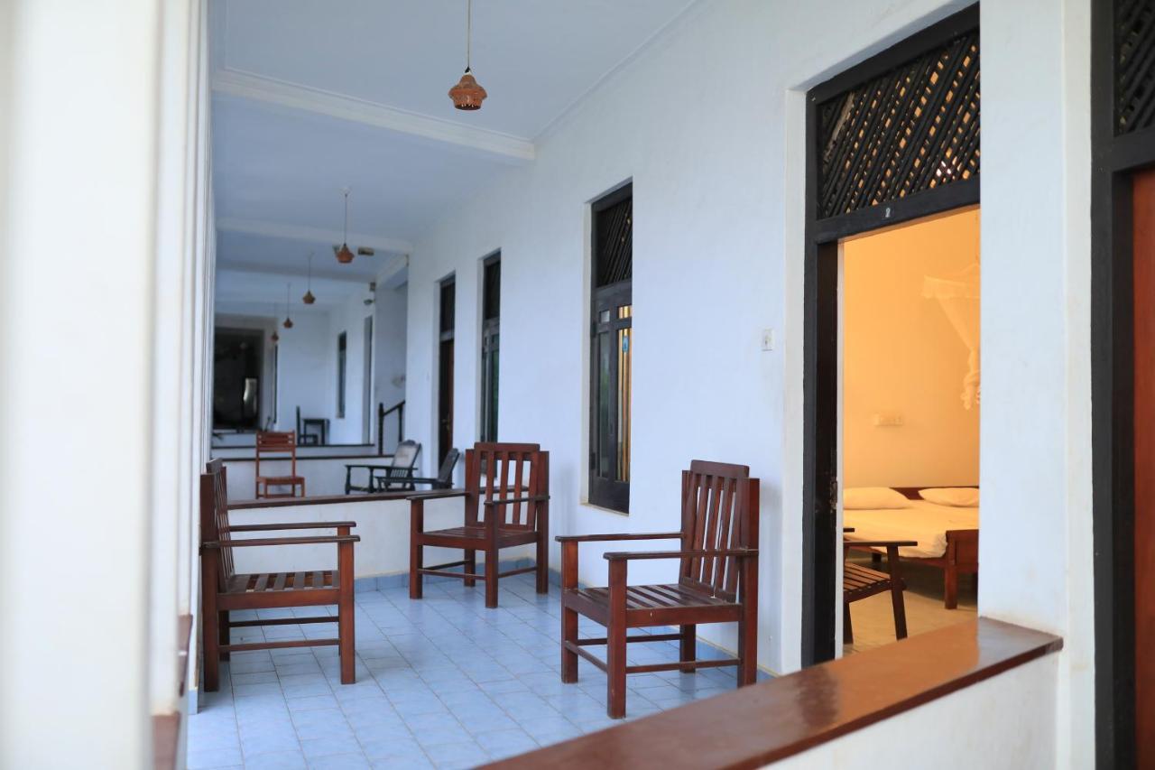 Hotel Silver Sands Negombo Ngoại thất bức ảnh