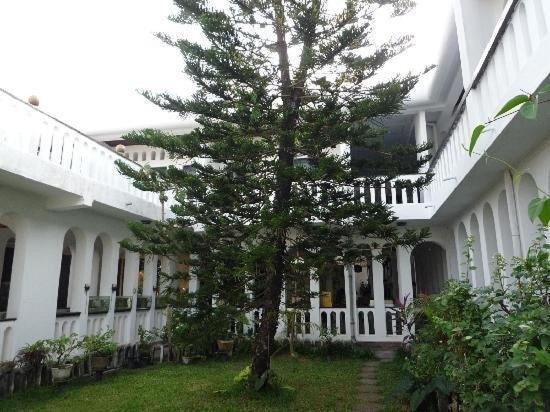 Hotel Silver Sands Negombo Ngoại thất bức ảnh