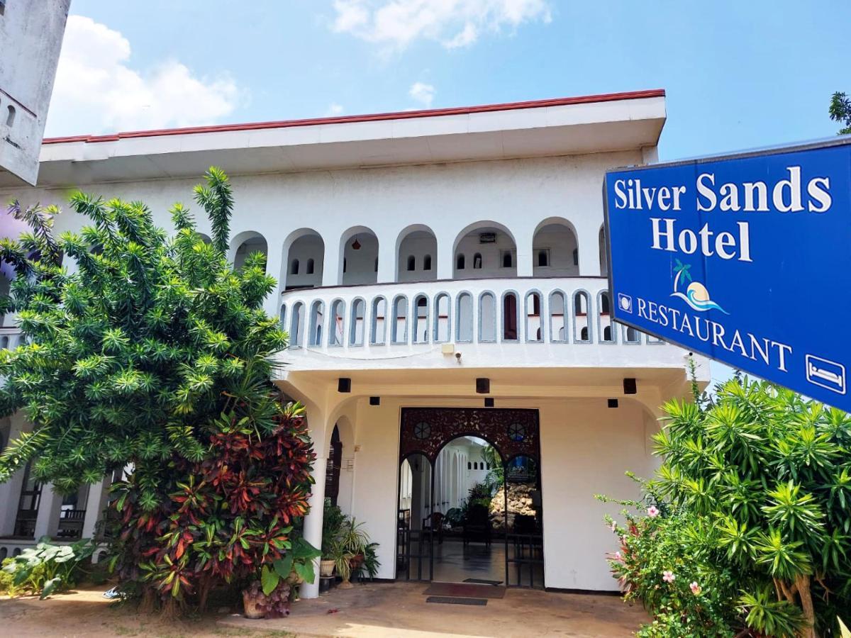Hotel Silver Sands Negombo Ngoại thất bức ảnh
